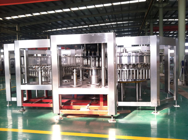   5加侖大桶水灌裝生產(chǎn)線一樣的價格不一樣的產(chǎn)品