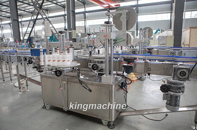 三面貼標(biāo)機(jī)（正面、反面、頂部）